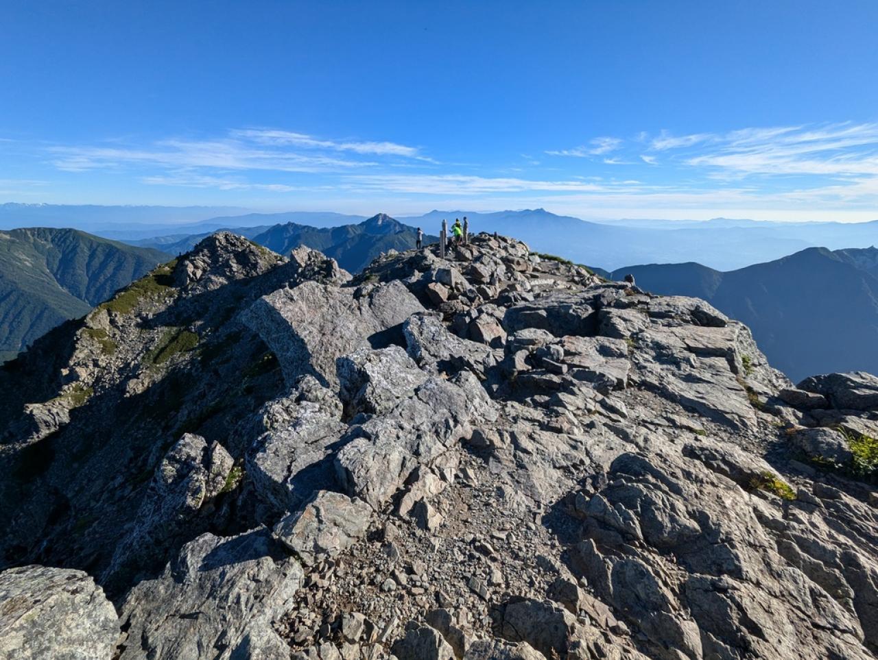 7月の北岳山頂（写真＝やまころ）
